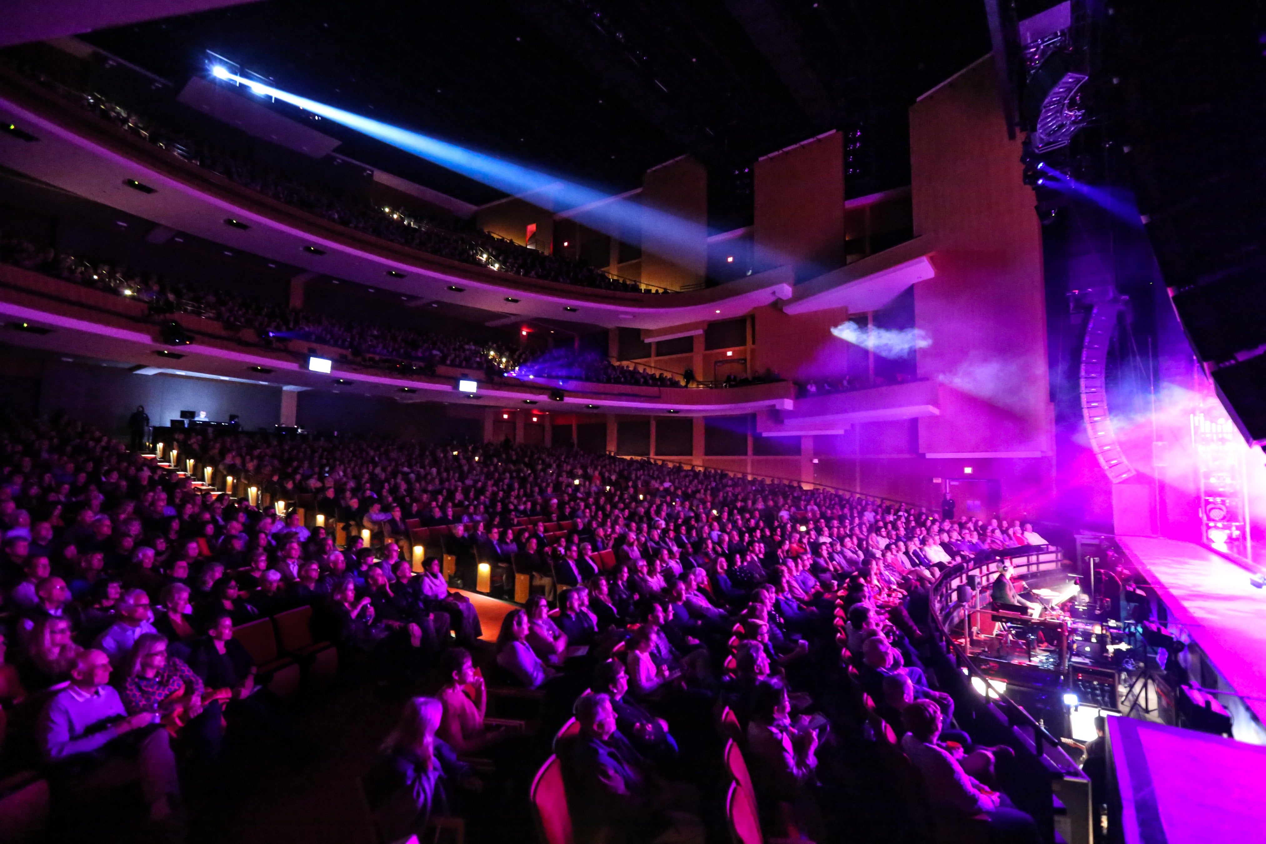 Crowd-Shot-with-Purple-Lights-and-Fog-Hu